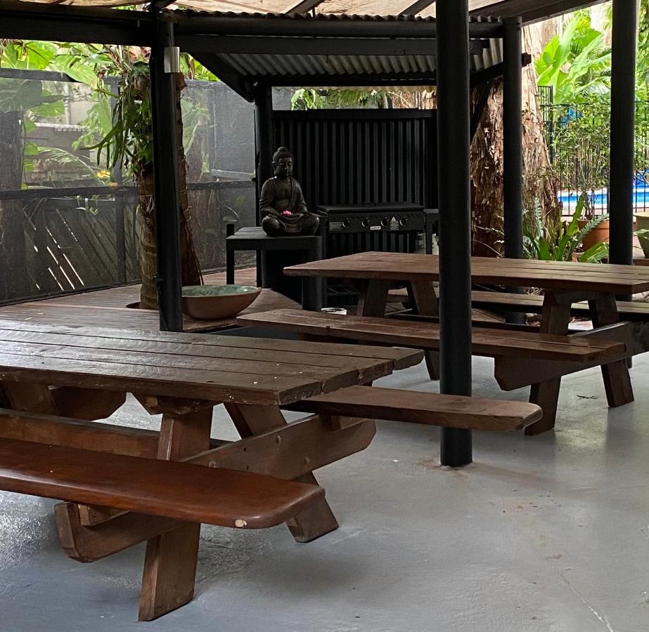 Cairns Beaches Flashpackers Palm Cove Extérieur photo
