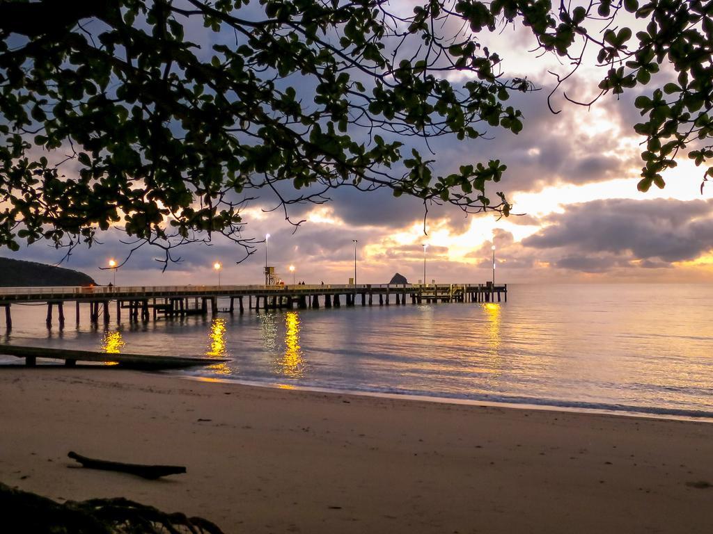 Cairns Beaches Flashpackers Palm Cove Extérieur photo