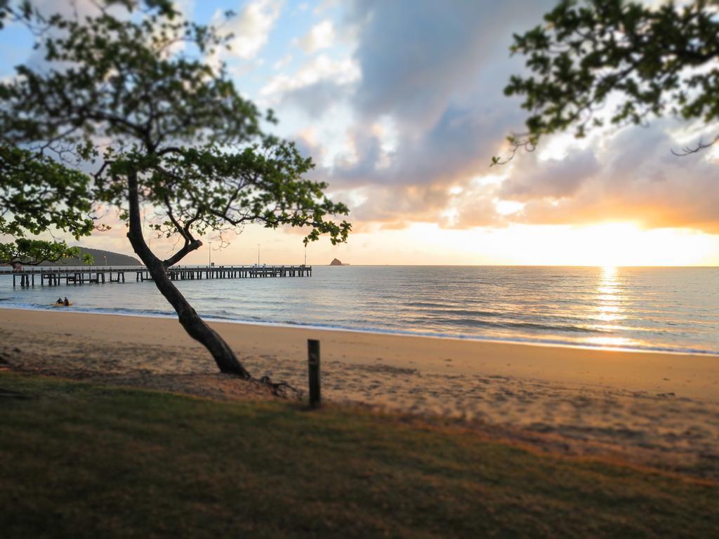 Cairns Beaches Flashpackers Palm Cove Extérieur photo