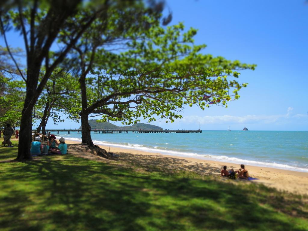 Cairns Beaches Flashpackers Palm Cove Extérieur photo