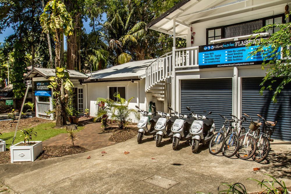 Cairns Beaches Flashpackers Palm Cove Extérieur photo